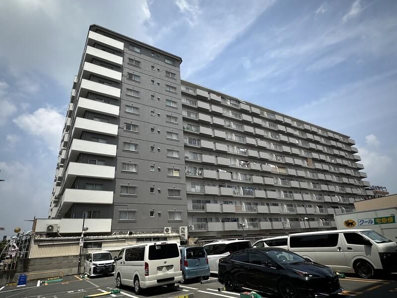 Renovated 3LDK Apartment near JR Ibaraki Station, Osaka - Thumbnail 4