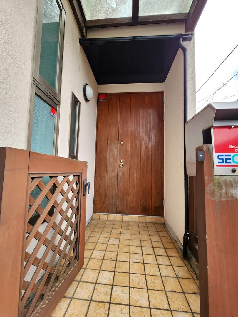 3LDK House with Basement for Sale in Yokohama's Minami Ward - Thumbnail 2