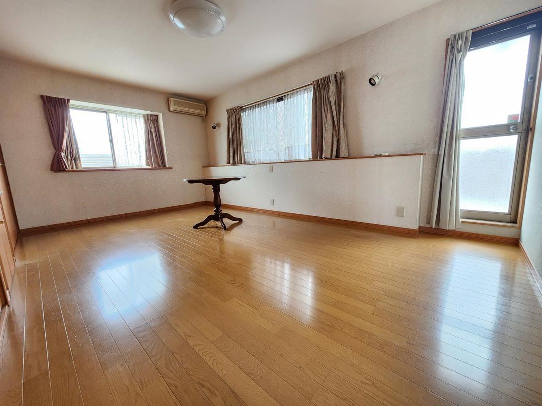 3LDK House with Basement for Sale in Yokohama's Minami Ward - Thumbnail 4