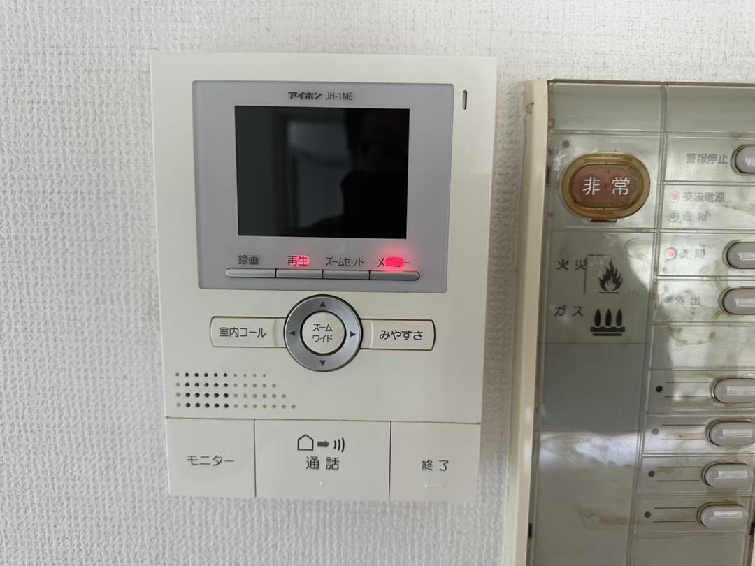 Renovated 3LDK Apartment for Sale in Izumiotsu, Osaka - Thumbnail 3