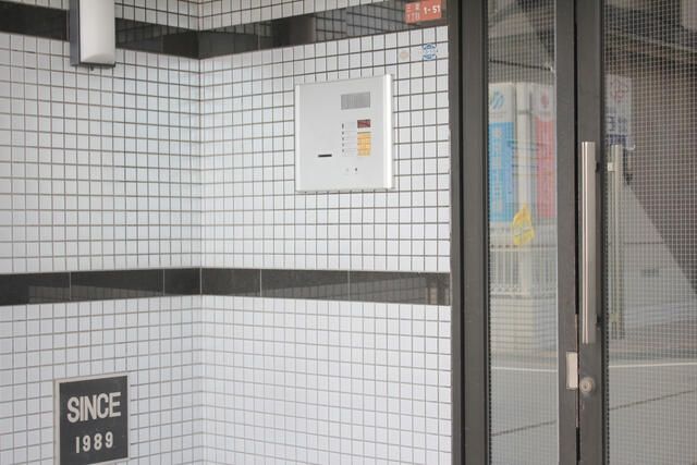 1R Apartment for Rent in Hirakata, Osaka - 32,000 Yen - Thumbnail 4