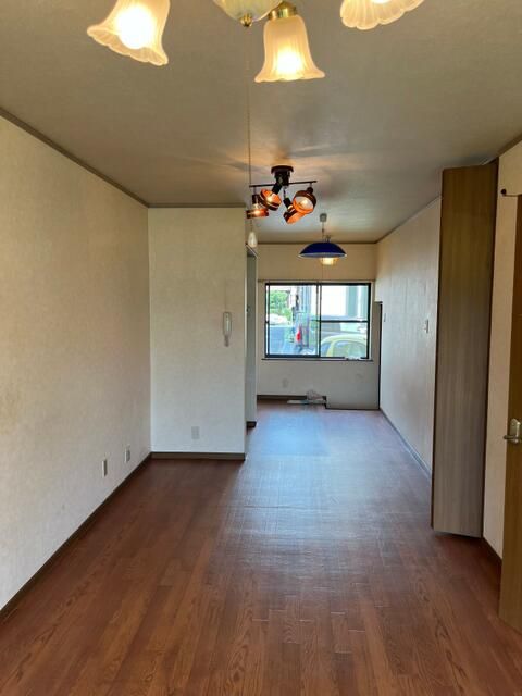 Pet-Friendly 1R Apartment with Private Garden in Hirakata, Osaka - Thumbnail 3