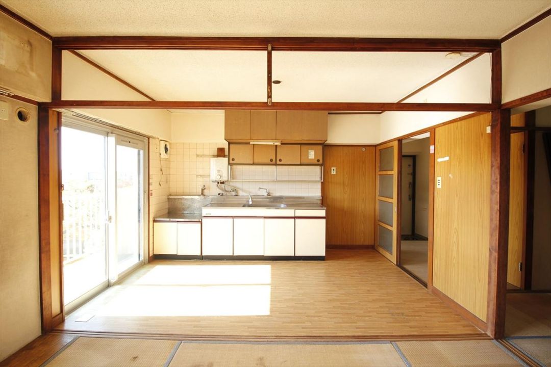 3DK Apartment for Sale in Soka City's Shinei Danchi, Saitama - Thumbnail 3