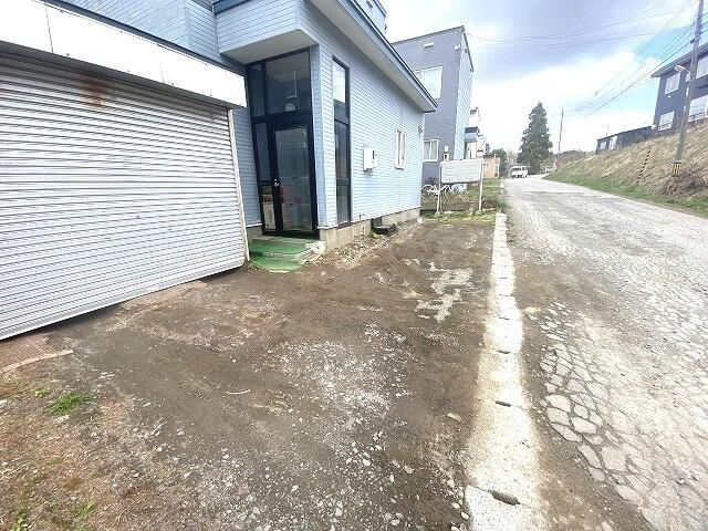 4LDK Detached House for Sale in Hakodate's Jinkawa-cho - Thumbnail 4