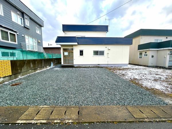 Renovated 4LDK House for Sale in Wakkanai, Hokkaido - Thumbnail 3