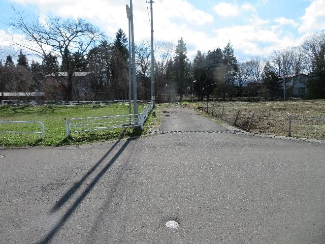 Residential Land for Sale in Shizukuishi, Iwate - 1017.88 sqm - Thumbnail 3