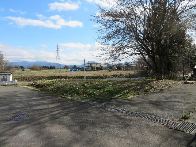 Residential Land for Sale in Shizukuishi, Iwate - 1017.88 sqm - Thumbnail 2