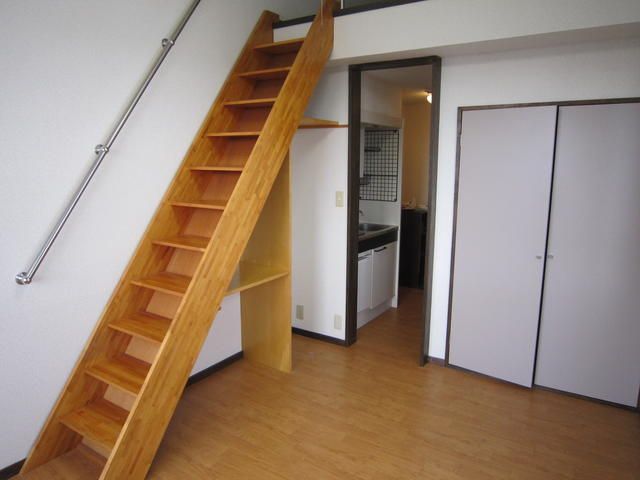 1K Apartment for Rent in Yamagata City with Free Wi-Fi - Thumbnail 2