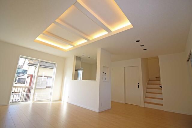 New 3LDK House in Yokosuka with 4LDK Conversion Potential - Thumbnail 3