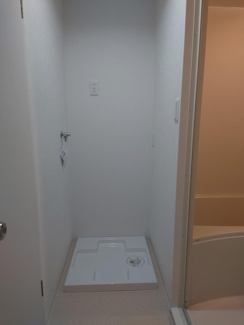 Renovated 3DK Apartment for Sale in Kita Ward, Tokyo - Thumbnail 4