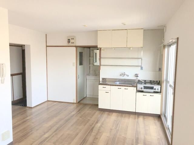 2LDK Apartment for Rent near Gotsuyama Station, Hirakata - Thumbnail 2
