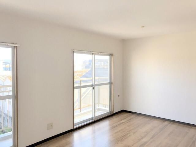 2LDK Apartment for Rent near Gotsuyama Station, Hirakata - Thumbnail 4