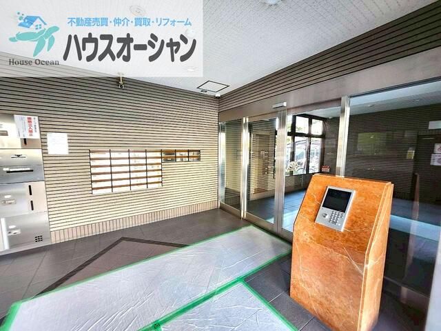 Renovated 3DK Apartment near Shuntokumichi Station, Higashiosaka - Thumbnail 2