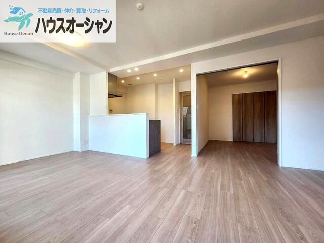Renovated 3DK Apartment near Shuntokumichi Station, Higashiosaka - Thumbnail 4