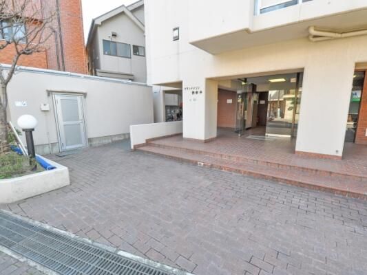 Renovated 2LDK Apartment for Sale in Adachi, Tokyo - Thumbnail 2