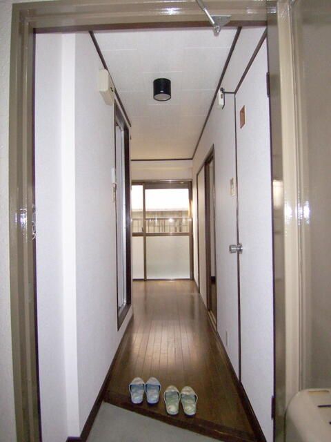 1K Apartment for Rent near Moriguchi Station, Osaka - Thumbnail 4