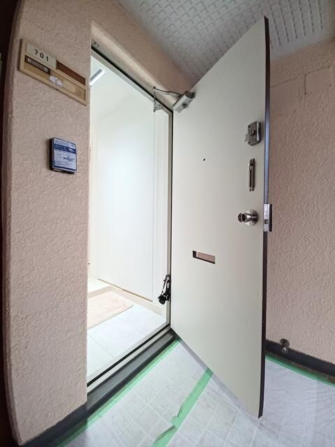 Renovated 2DK Apartment in Nishisugamo, Toshima, Tokyo - Thumbnail 4