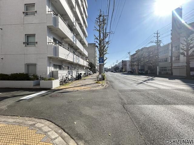 One-Room Apartment for Sale in Hamamatsu Central Ward - Thumbnail 2