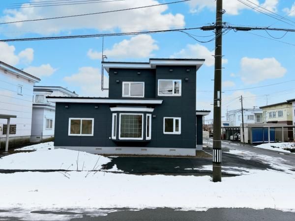 Renovated 4LDK House in Iwamizawa, Hokkaido with Parking - Thumbnail 2