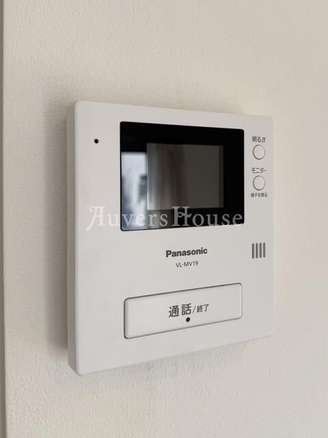 Renovated 1K Apartment for Sale in Suginami, Tokyo - Thumbnail 2