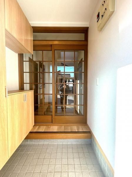 Renovated 4LDK House for Sale in Kushiro, Hokkaido with Triple Parking - Thumbnail 3