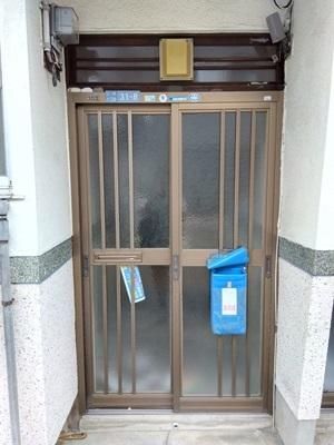 2K Apartment for Rent in Higashiosaka, Osaka - 38,000 Yen - Thumbnail 2