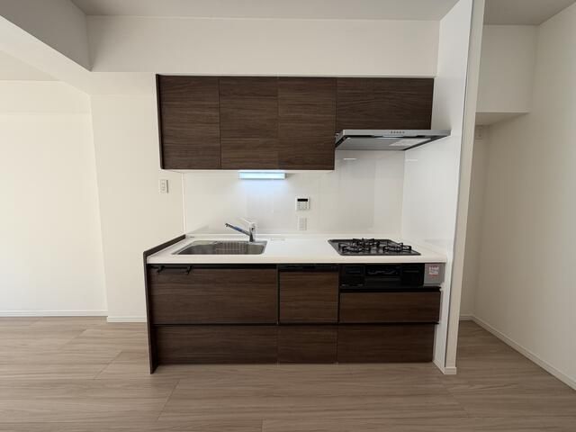 Renovated 3LDK Apartment for Sale in Higashiyamato, Tokyo - Thumbnail 2