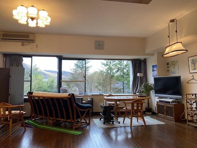 1LDK Resort Condo with Onsen in Yamanakako near Mount Fuji - Thumbnail 4