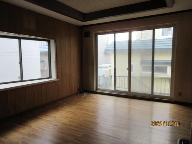 5LDK Detached House for Sale in Ishikari, Hokkaido - Thumbnail 2