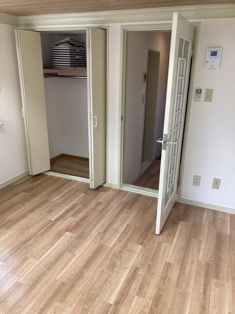 1K Apartment for Rent in Higashiosaka, Osaka - No Deposit - Thumbnail 4