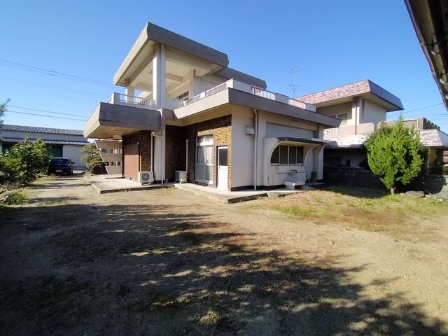 7DK House with Large Garden in Shikokuchuo, Ehime - Thumbnail 3