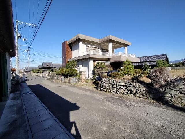 7DK House with Large Garden in Shikokuchuo, Ehime - Thumbnail 2