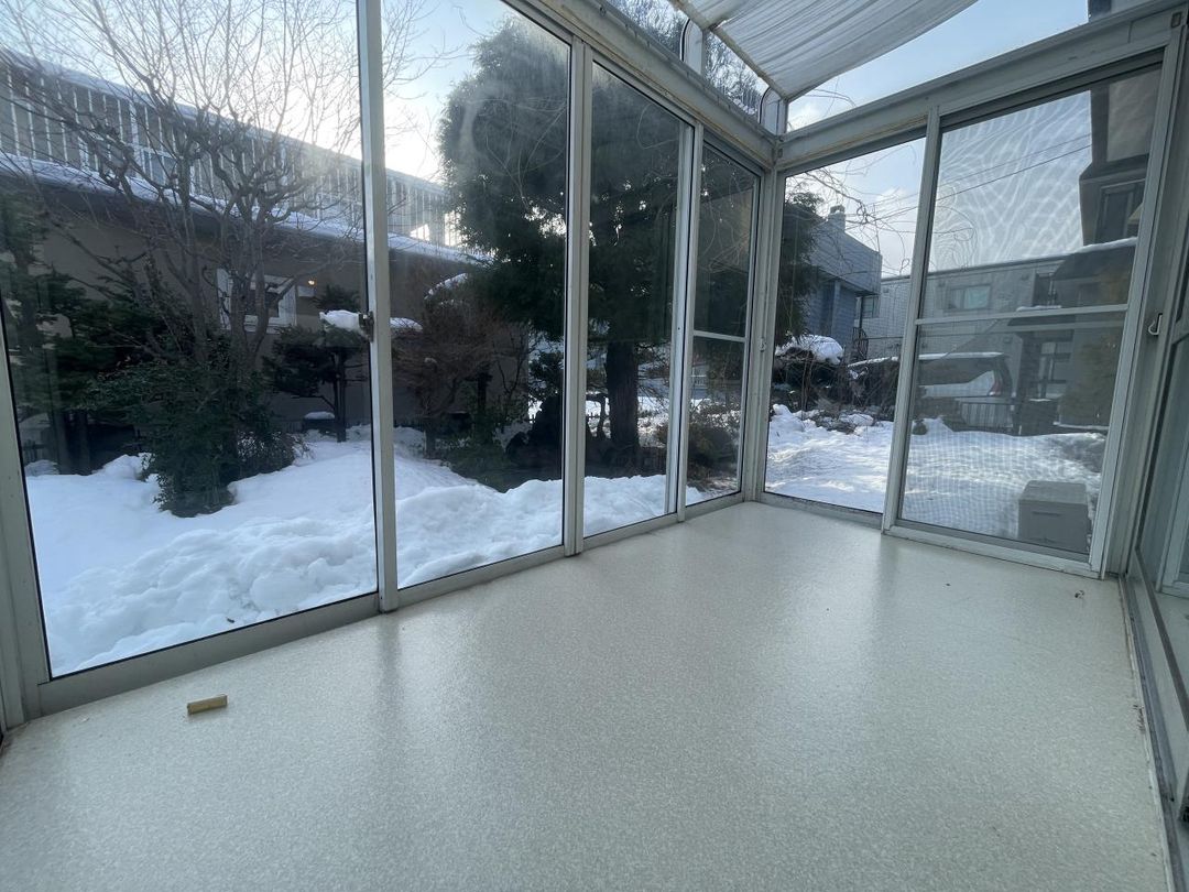 4LDK Detached House for Renovation in Sapporo's Yamano te - Thumbnail 3