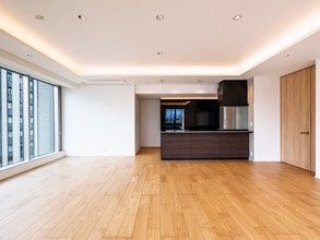 3LDK Apartment for Sale in Akasaka, Minato, Tokyo - Thumbnail 3