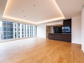 3LDK Apartment for Sale in Akasaka, Minato, Tokyo - Thumbnail 2