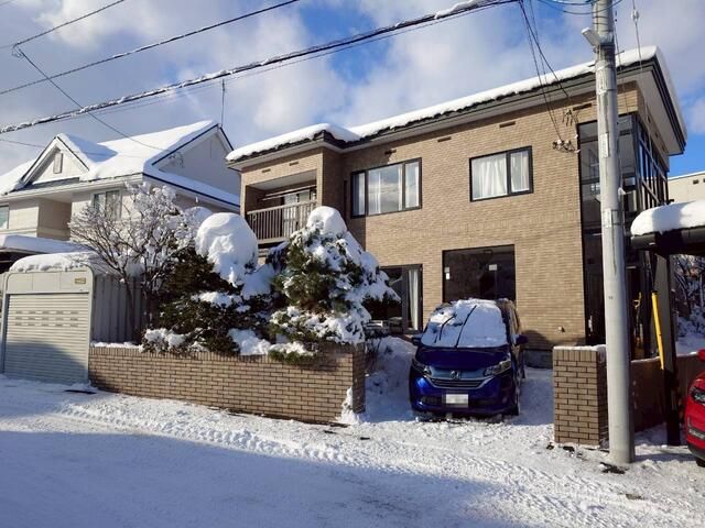 2000-Built 5LDK Two-Generation House in Sapporo's Atsubetsu Ward - Thumbnail 2