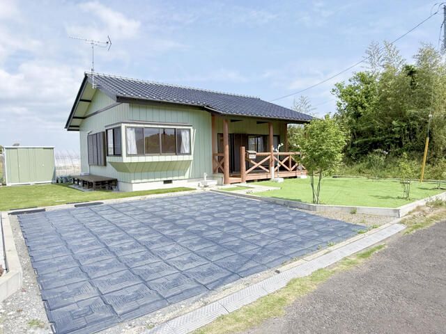 2LDK House for Sale in Kashima City, Ibaraki with Large Garden - Thumbnail 2