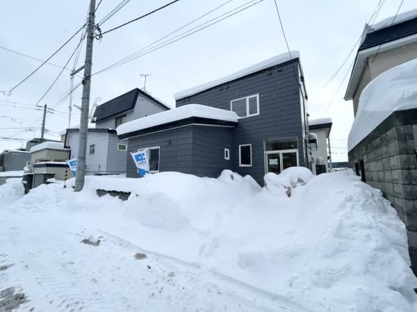 Renovated 3LDK House in Ebetsu, Hokkaido with New Kitchen & Bath - Thumbnail 3