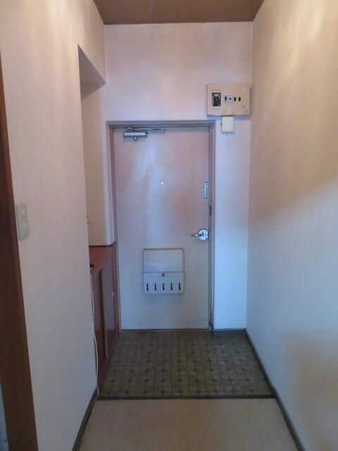 One-Room Apartment for Sale in Oita City, Oita Prefecture - Thumbnail 3