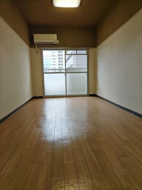 One-Room Apartment for Sale in Oita City, Oita Prefecture - Thumbnail 4