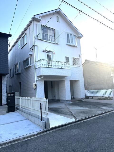 4LDK Detached House for Sale in Mizuho, Nagoya with Multi-Gen Potential - Thumbnail 2