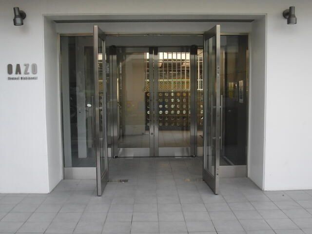 Top Floor Corner Apartment near Shonai Station, Toyonaka - Thumbnail 3