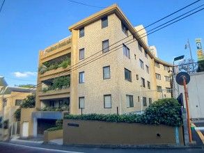 3LDK Apartment for Sale in Aobadai, Meguro, Tokyo - Thumbnail 2