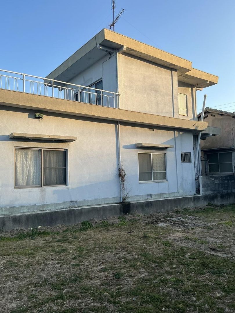 Renovated 5DK Seaside House for Sale in Matsuyama, Ehime - Thumbnail 2