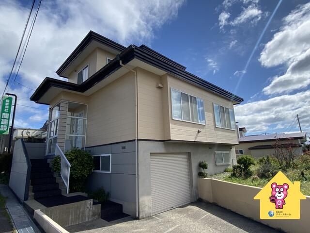5LDK Detached House on 93.5-Tsubo Corner Lot in Hakodate - Thumbnail 2