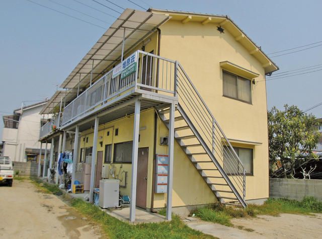 1K Apartment for Rent in Matsuyama, Ehime - 18,000 JPY - Thumbnail 3