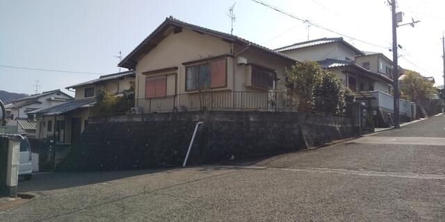 3DK Single-Story House for Sale in Kawachinagano, Osaka - Thumbnail 2