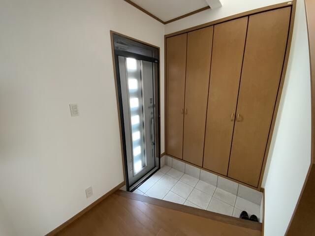 Refurbished 3LDK House for Sale in Izumi, Osaka - Thumbnail 3