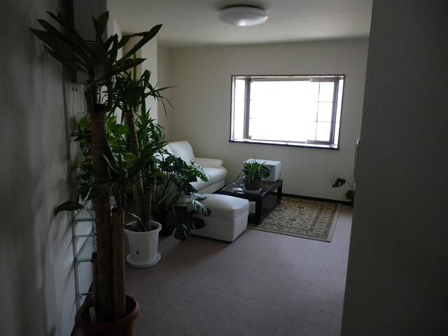 Suita Station 3min Walk, Spacious 1R Apartment for Rent - 50,000yen - Thumbnail 2