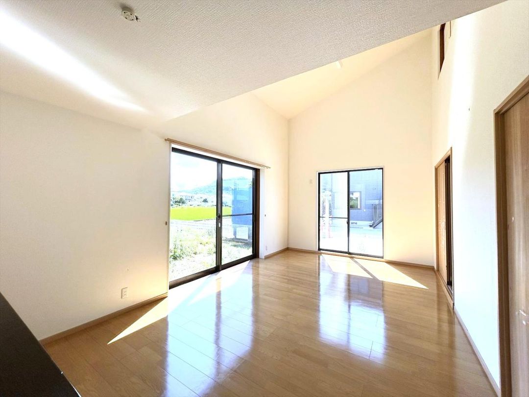 3SLDK Resale House in Takamatsu, Kagawa - 99.89 sqm - Thumbnail 4